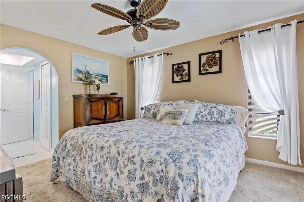3906 SE 10th Place Cape Coral FL 33904