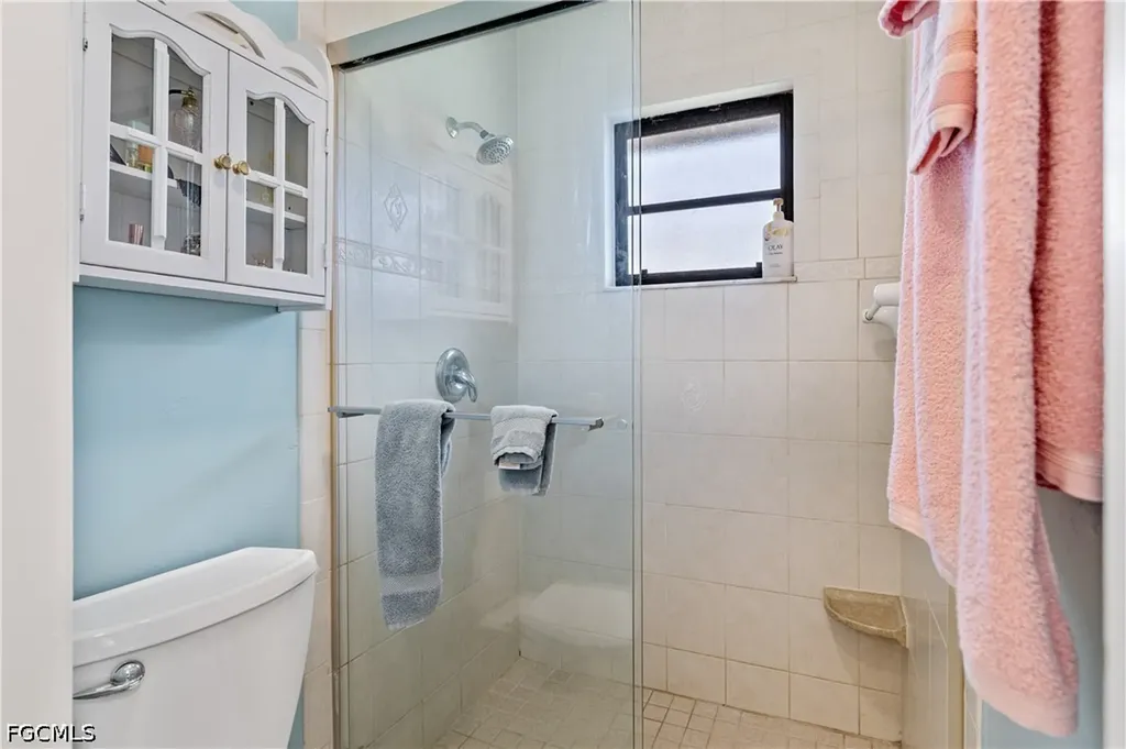 3906 SE 10th Place Cape Coral FL 33904