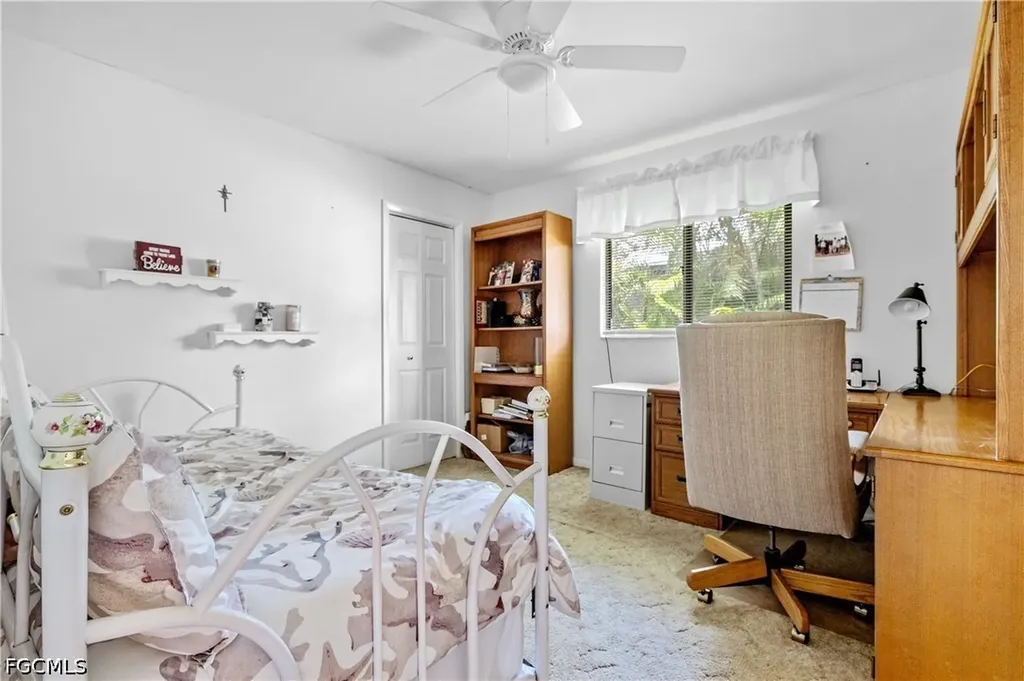 3906 SE 10th Place Cape Coral FL 33904