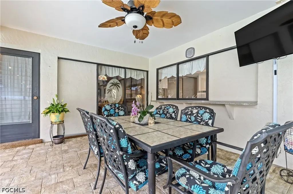 3906 SE 10th Place Cape Coral FL 33904