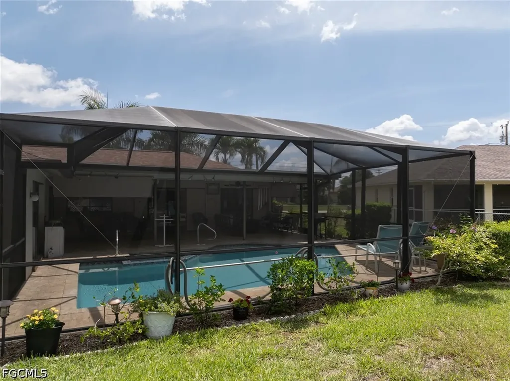 3906 SE 10th Place Cape Coral FL 33904