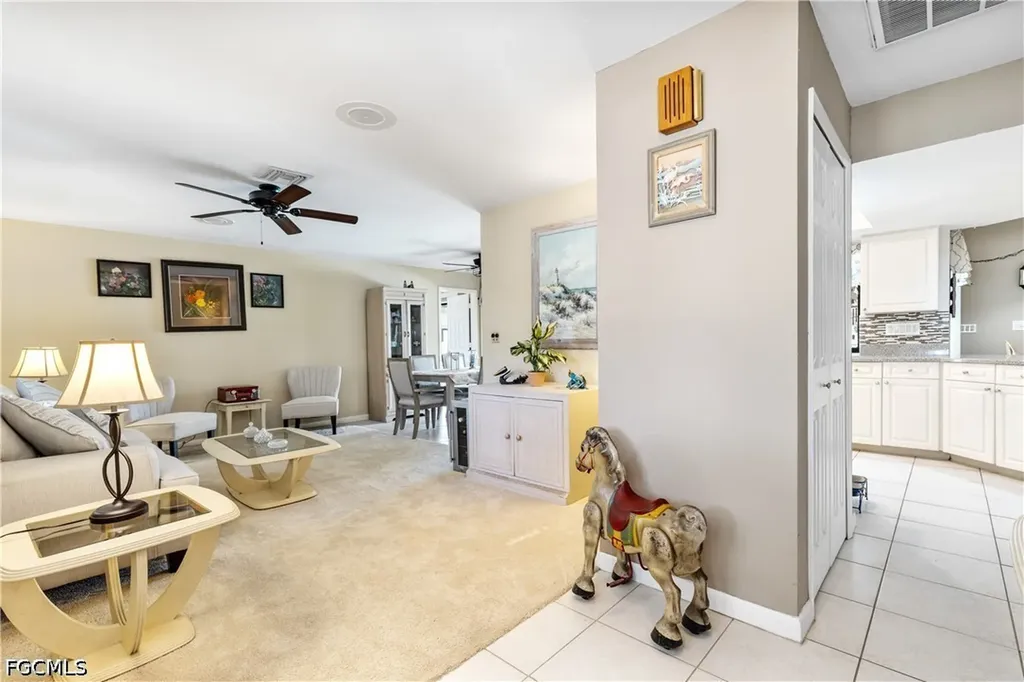 3906 SE 10th Place Cape Coral FL 33904
