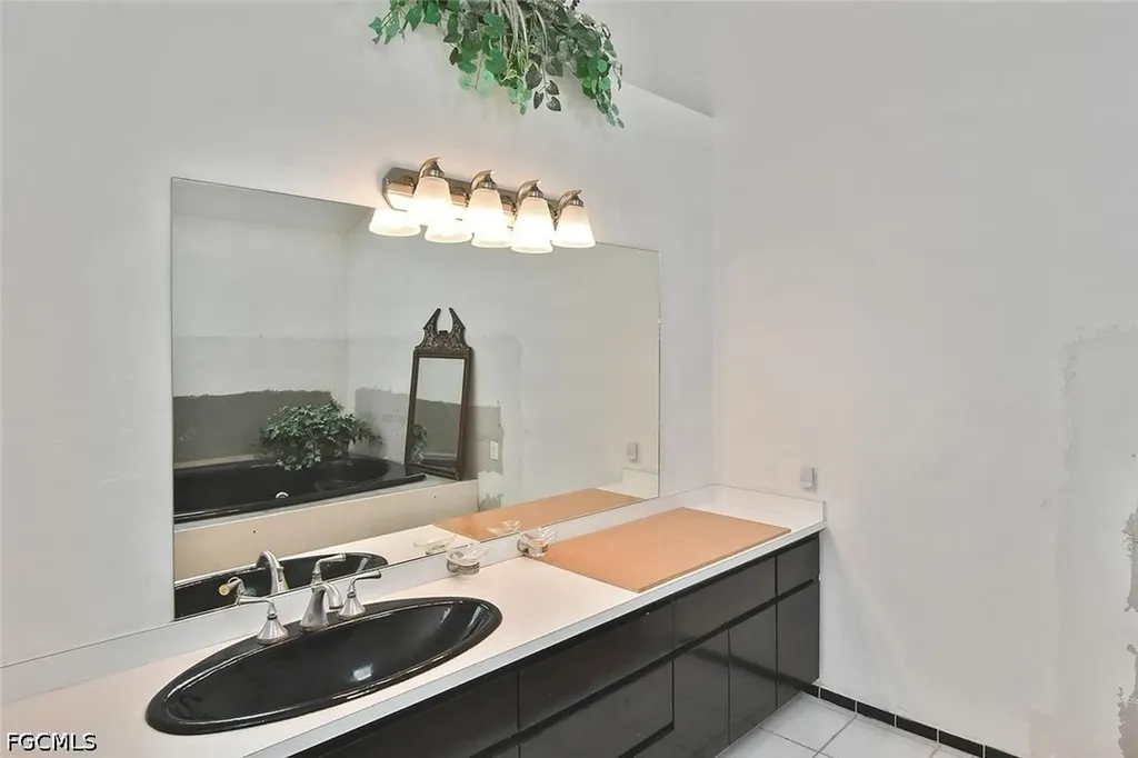 7226 Hendry Creek Drive Fort Myers FL 33908