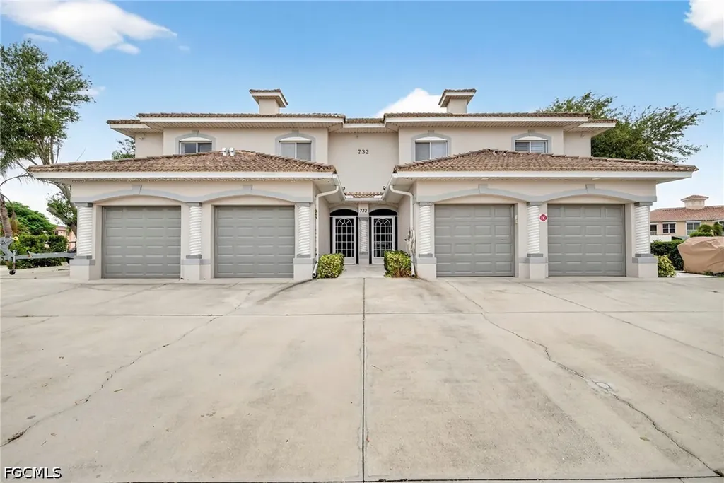 732 Victoria Drive Cape Coral FL 33904