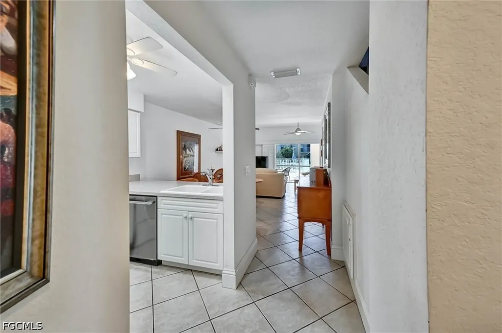 732 Victoria Drive Cape Coral FL 33904