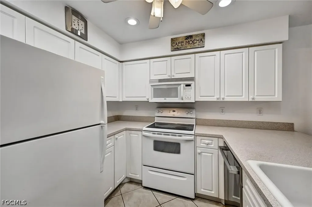 732 Victoria Drive Cape Coral FL 33904