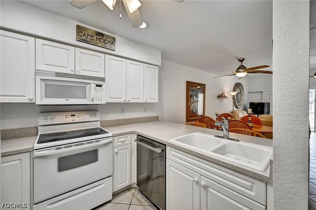 732 Victoria Drive Cape Coral FL 33904