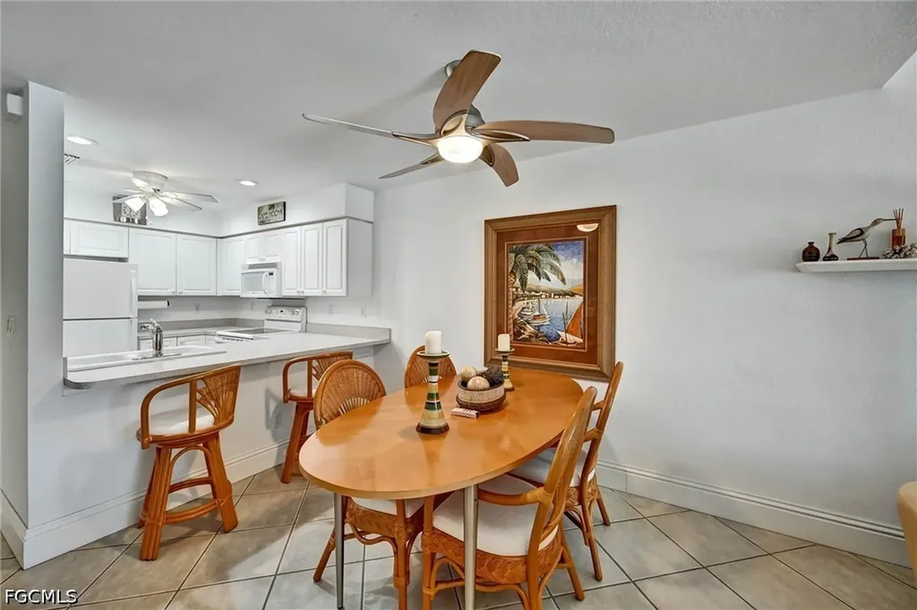732 Victoria Drive Cape Coral FL 33904