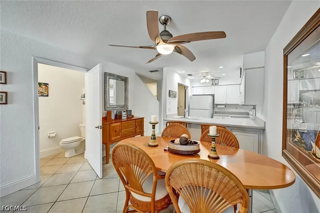 732 Victoria Drive Cape Coral FL 33904