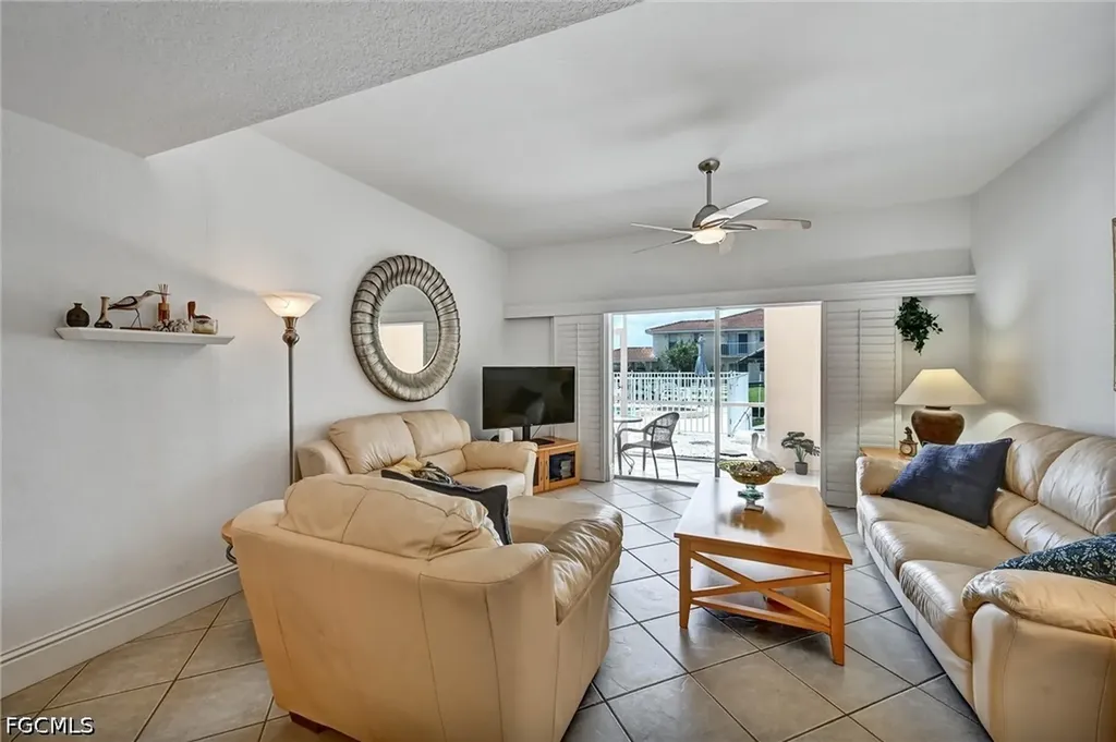 732 Victoria Drive Cape Coral FL 33904