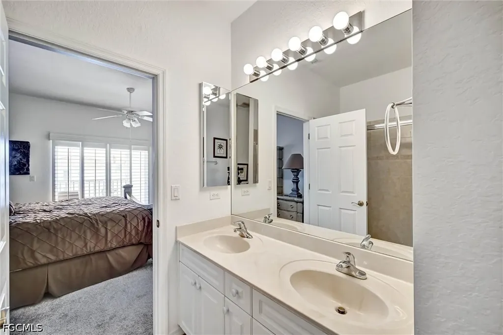 732 Victoria Drive Cape Coral FL 33904