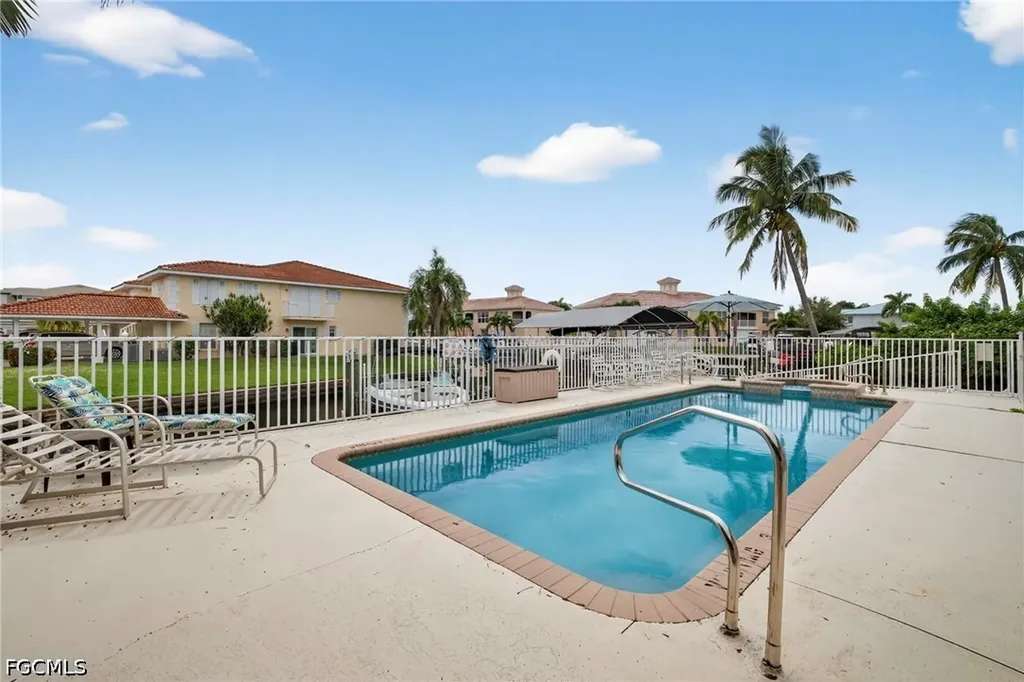 732 Victoria Drive Cape Coral FL 33904