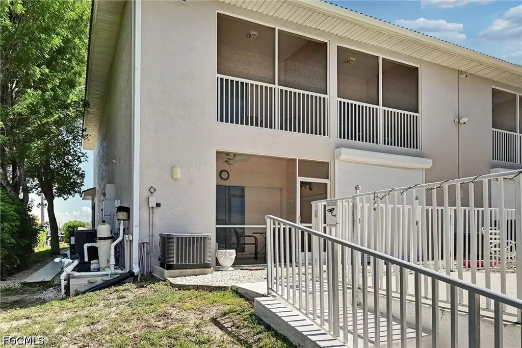 732 Victoria Drive Cape Coral FL 33904
