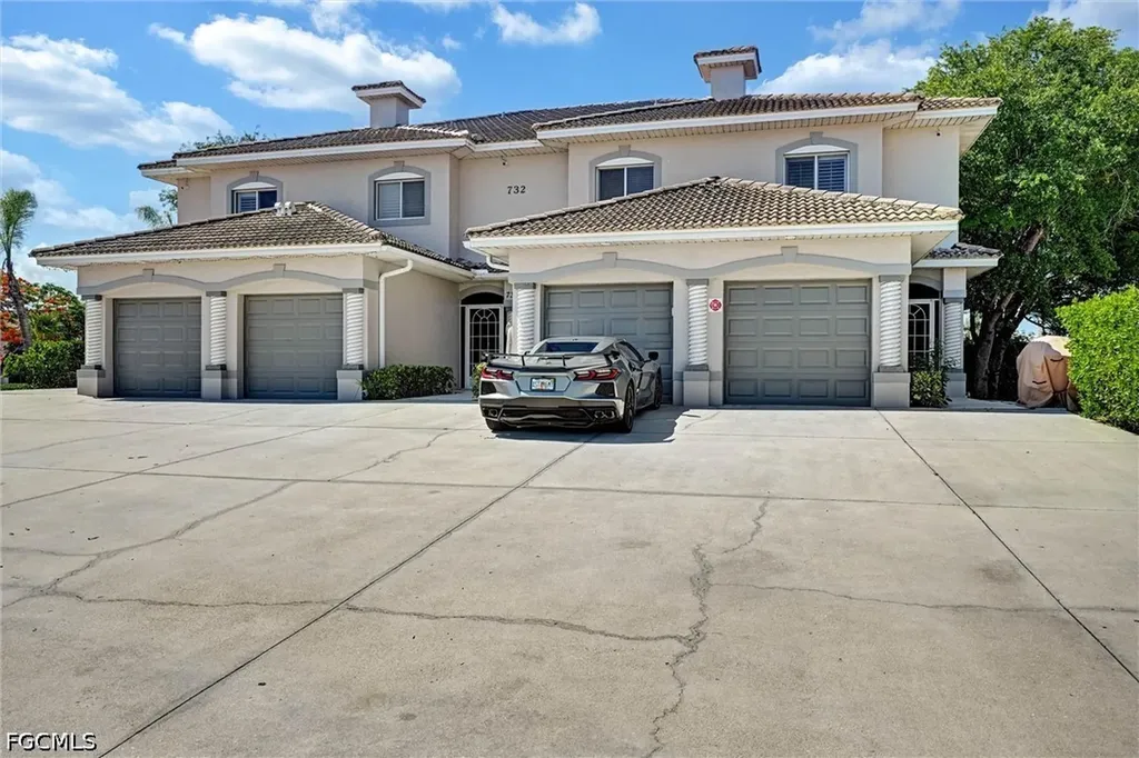 732 Victoria Drive Cape Coral FL 33904