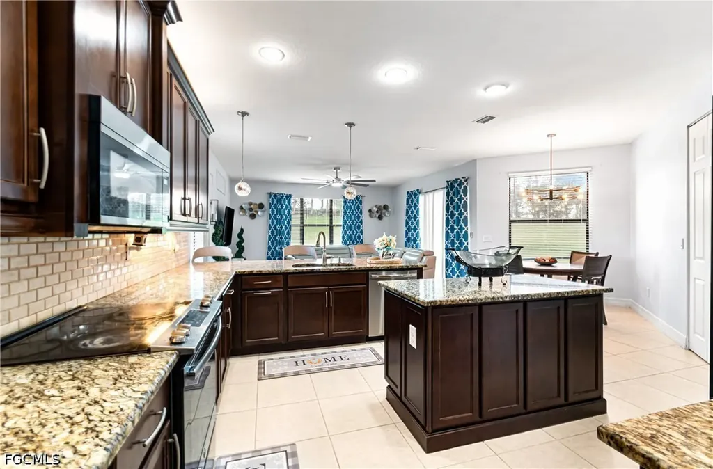 10143 Chesapeake Bay Drive Fort Myers FL 33913