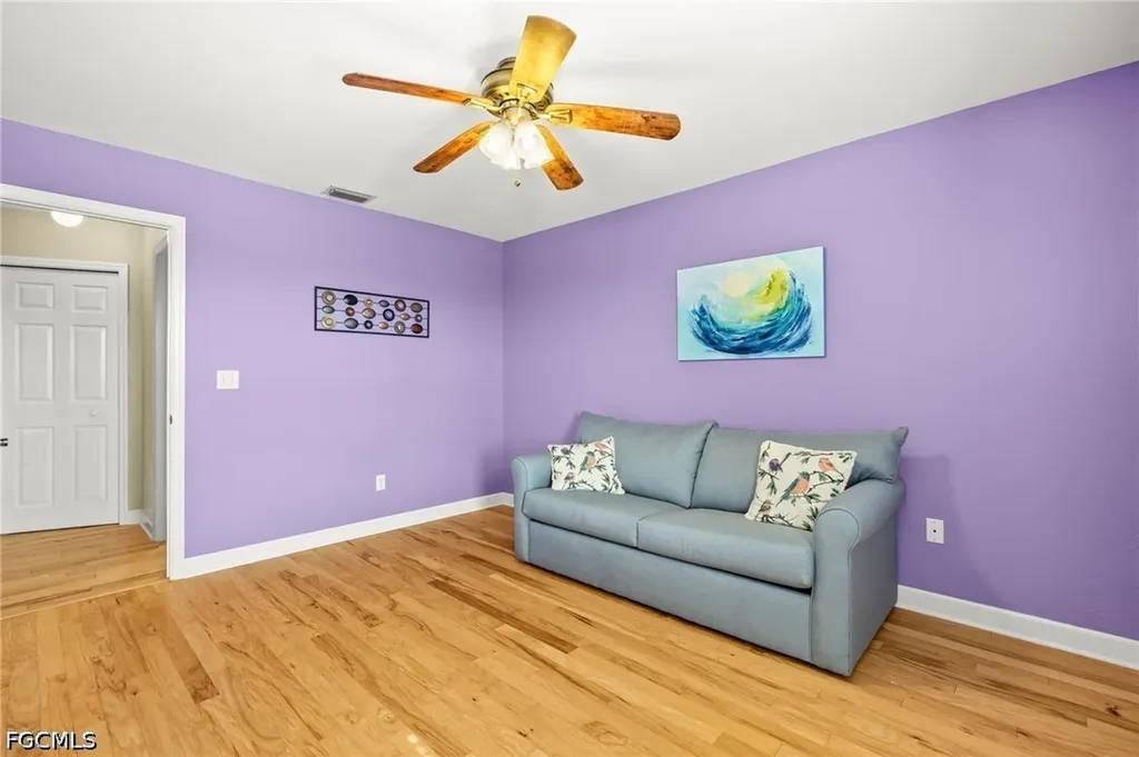 4616 SE 5th Place Cape Coral FL 33904