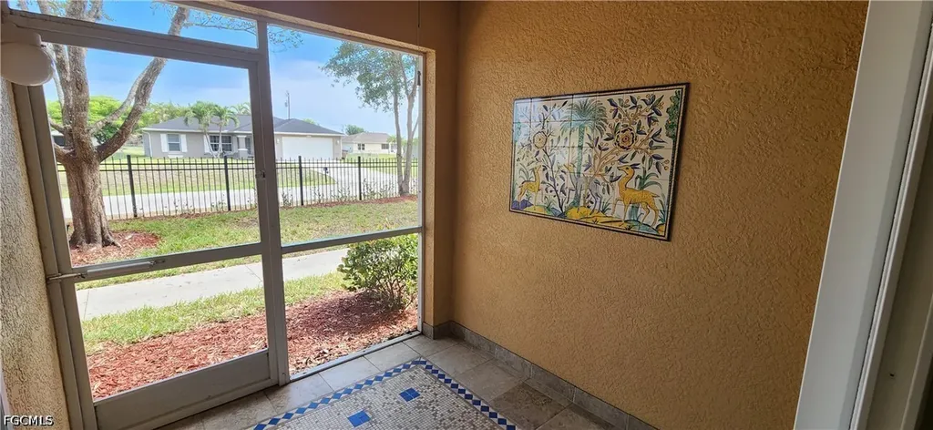 1794 Concordia Lake Circle Cape Coral FL 33909