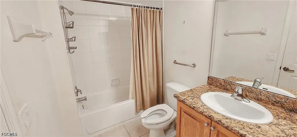 1794 Concordia Lake Circle Cape Coral FL 33909