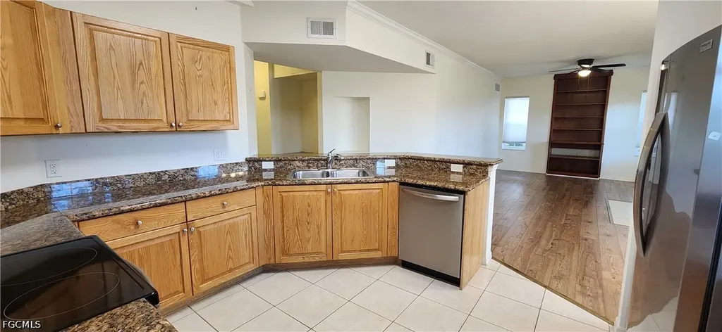 1794 Concordia Lake Circle Cape Coral FL 33909