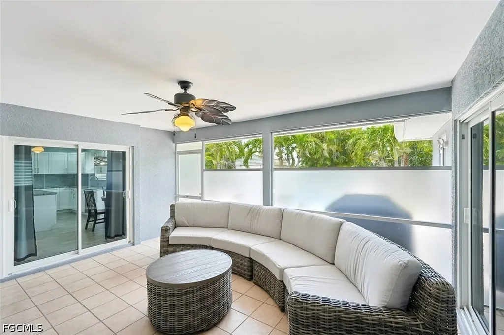 808 SW 14th Place Cape Coral FL 33991