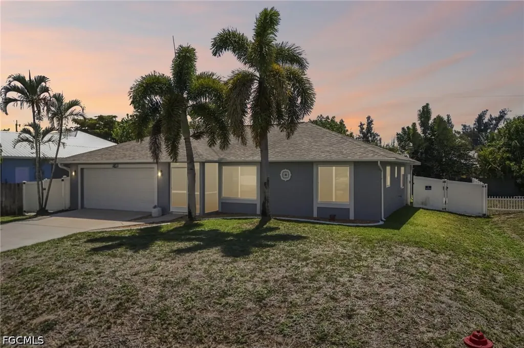 808 SW 14th Place Cape Coral FL 33991