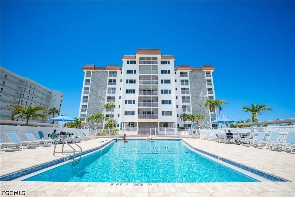 Fort Myers Beach FL, 6900 Estero Boulevard, Unit 401