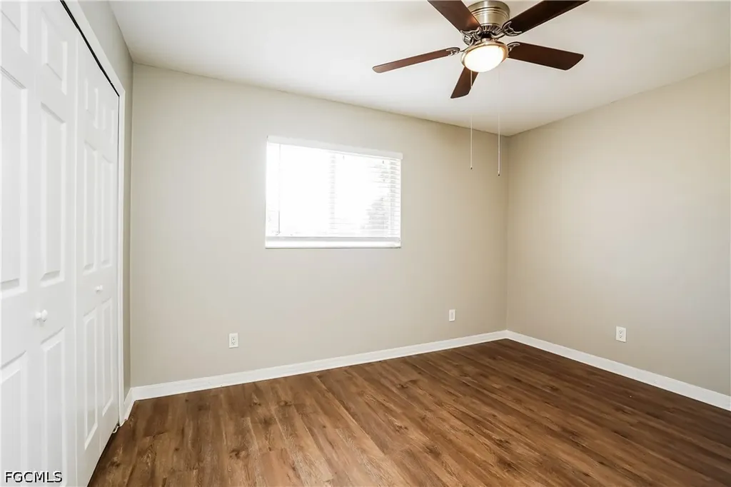 1724 SW 2nd Place Cape Coral FL 33991