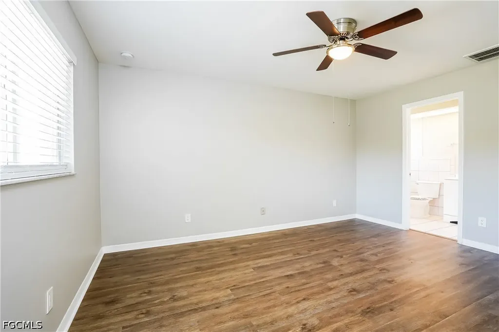 1724 SW 2nd Place Cape Coral FL 33991