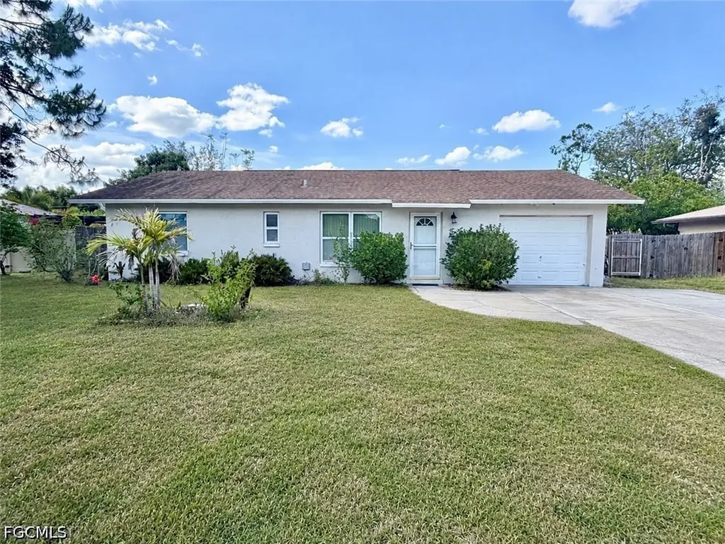13032 8th Street Fort Myers FL 33905