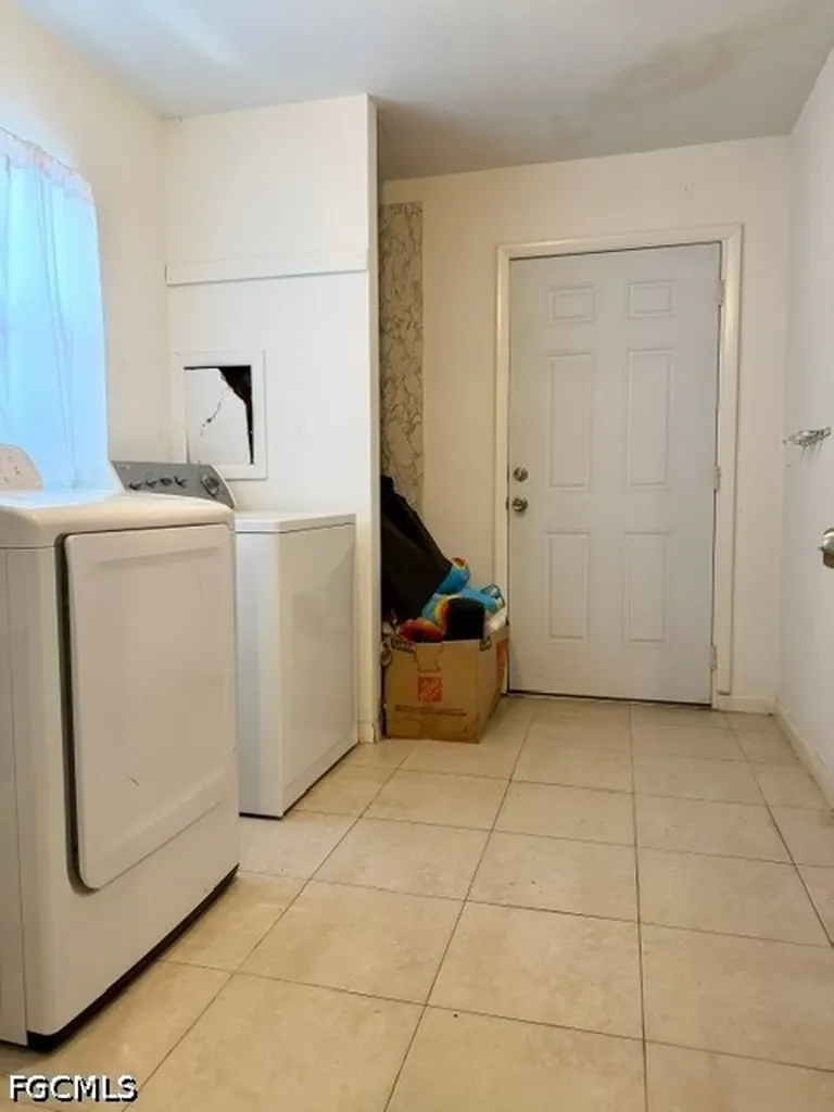 13032 8th Street Fort Myers FL 33905