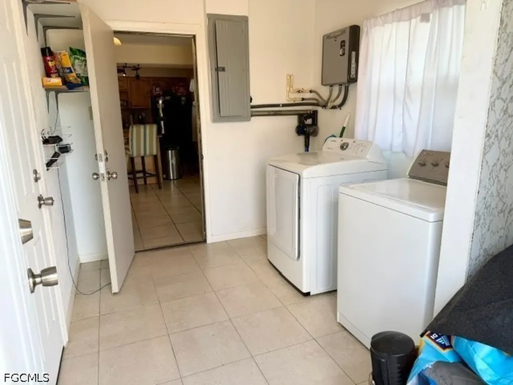 13032 8th Street Fort Myers FL 33905