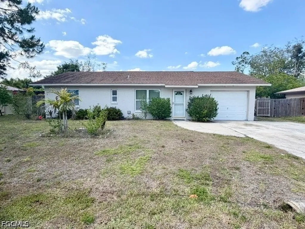 13032 8th Street Fort Myers FL 33905