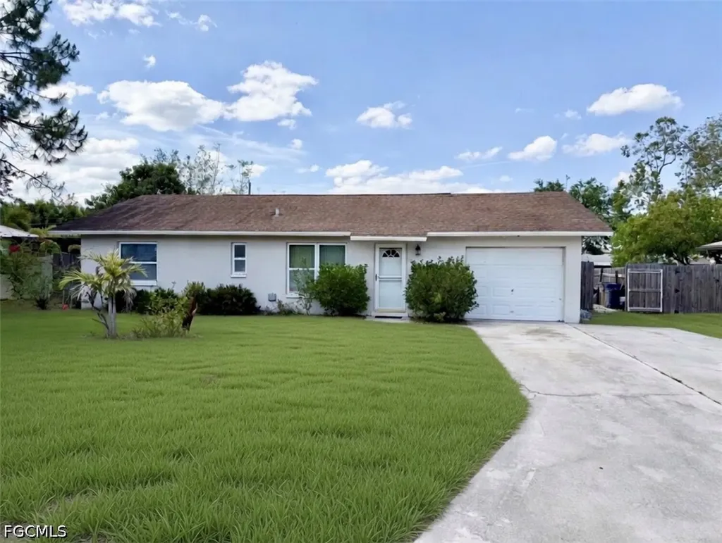13032 8th Street Fort Myers FL 33905