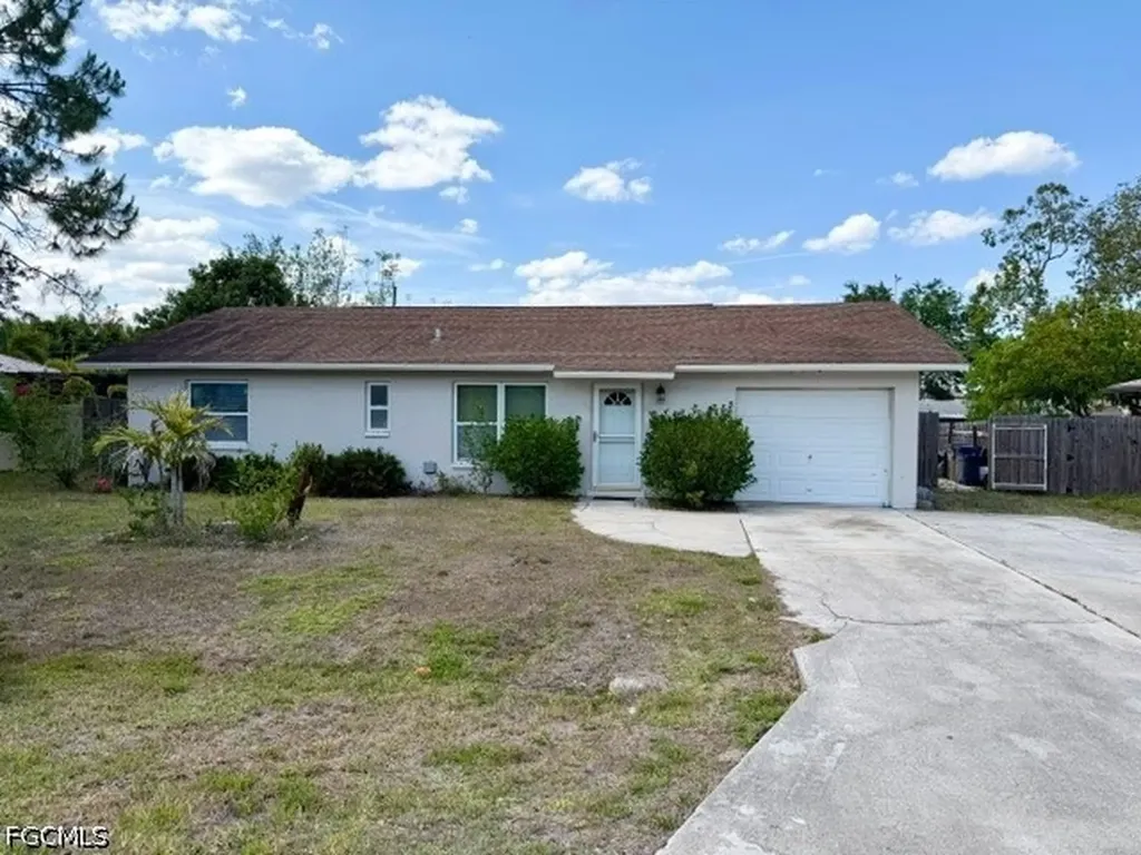 13032 8th Street Fort Myers FL 33905