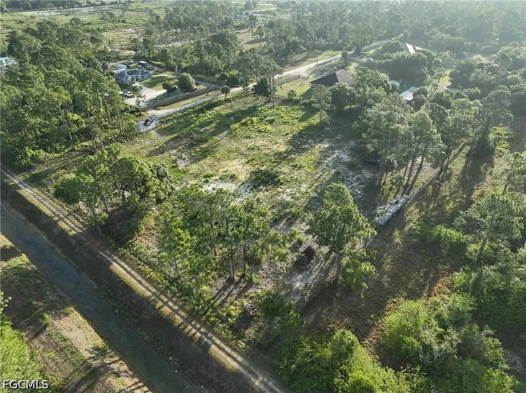 7969 Canal Terrace Labelle FL 33935