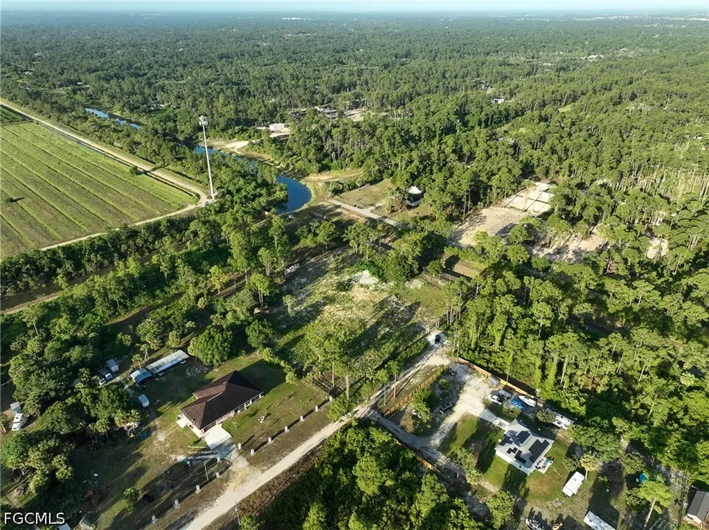 7969 Canal Terrace Labelle FL 33935