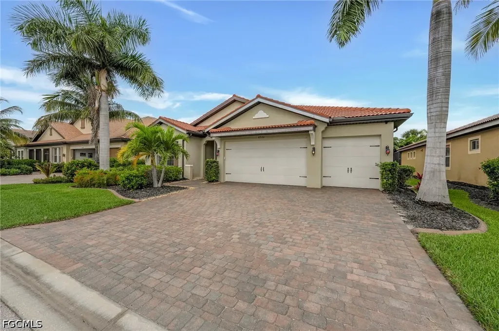 8720 Westwood Oaks Place Fort Myers FL 33908
