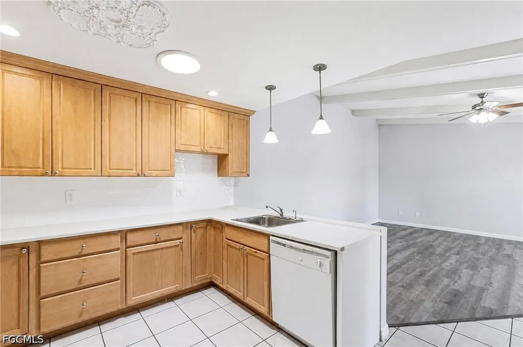 5563 Foxlake Drive North Fort Myers FL 33917