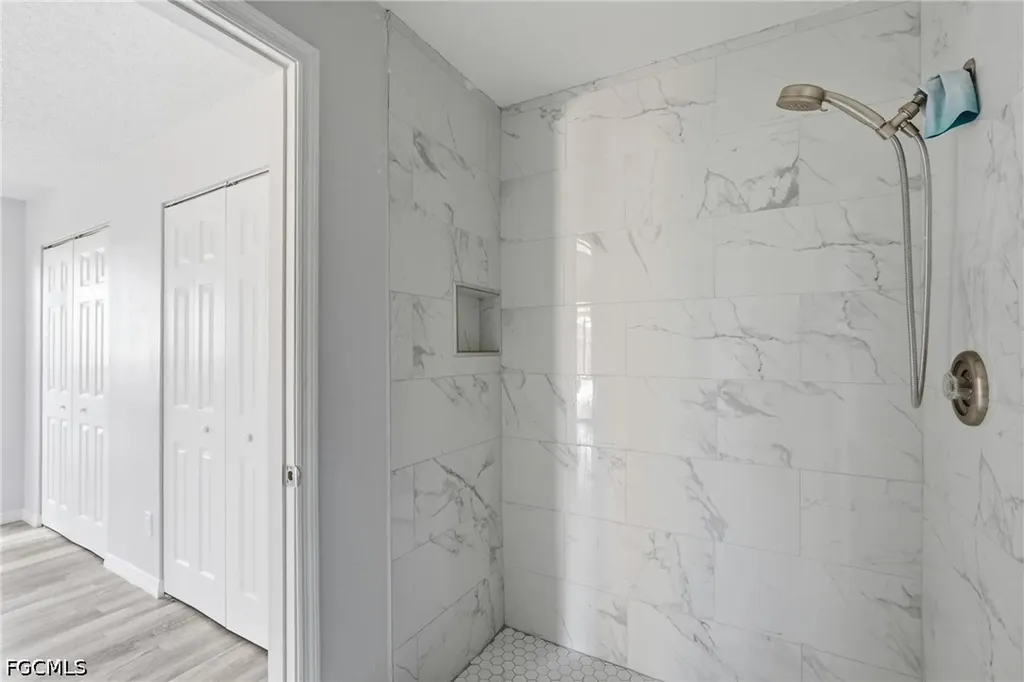 5563 Foxlake Drive North Fort Myers FL 33917
