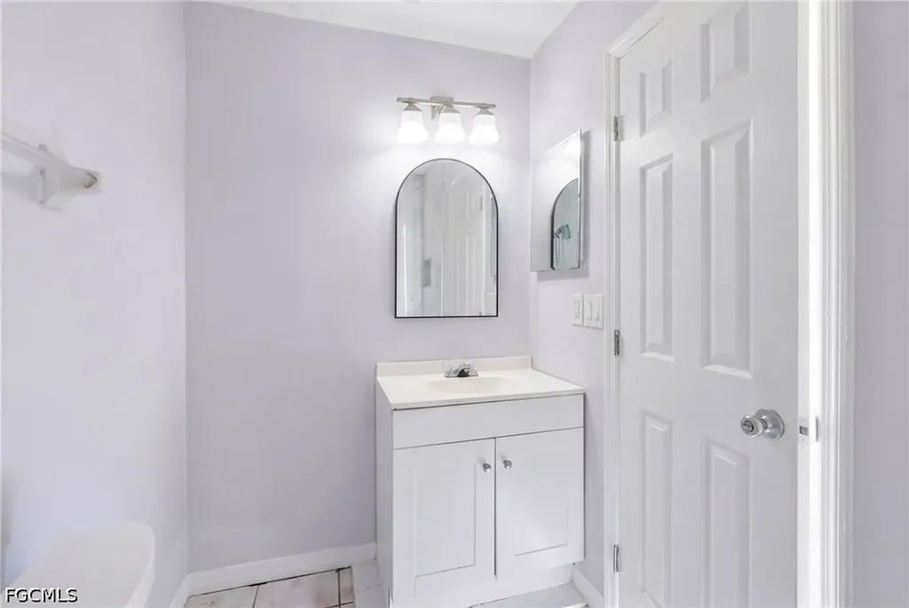 5563 Foxlake Drive North Fort Myers FL 33917