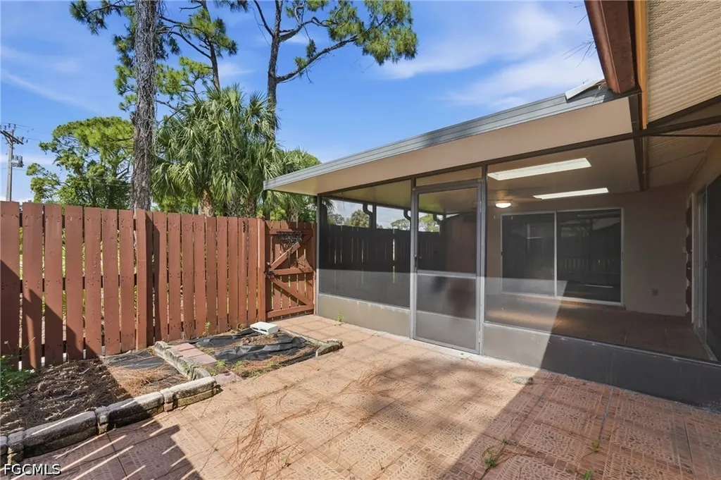 5563 Foxlake Drive North Fort Myers FL 33917