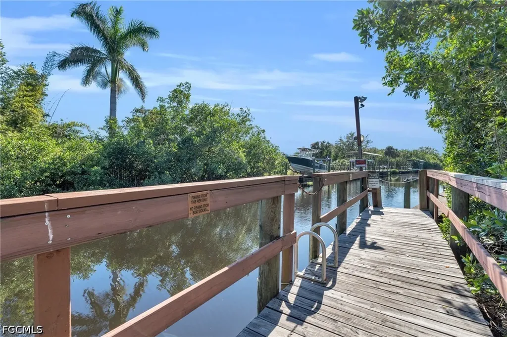 5563 Foxlake Drive North Fort Myers FL 33917