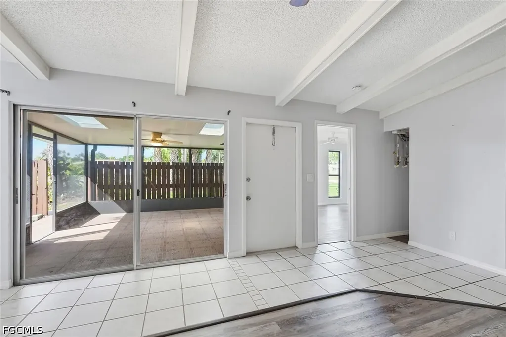 5563 Foxlake Drive North Fort Myers FL 33917