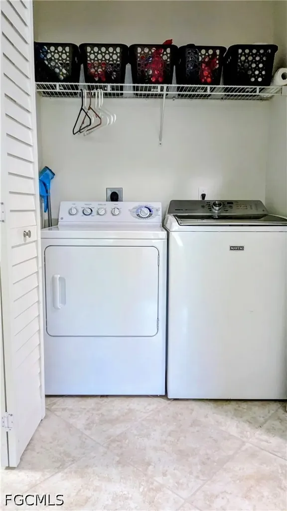 2616 Somerville Loop Cape Coral FL 33991