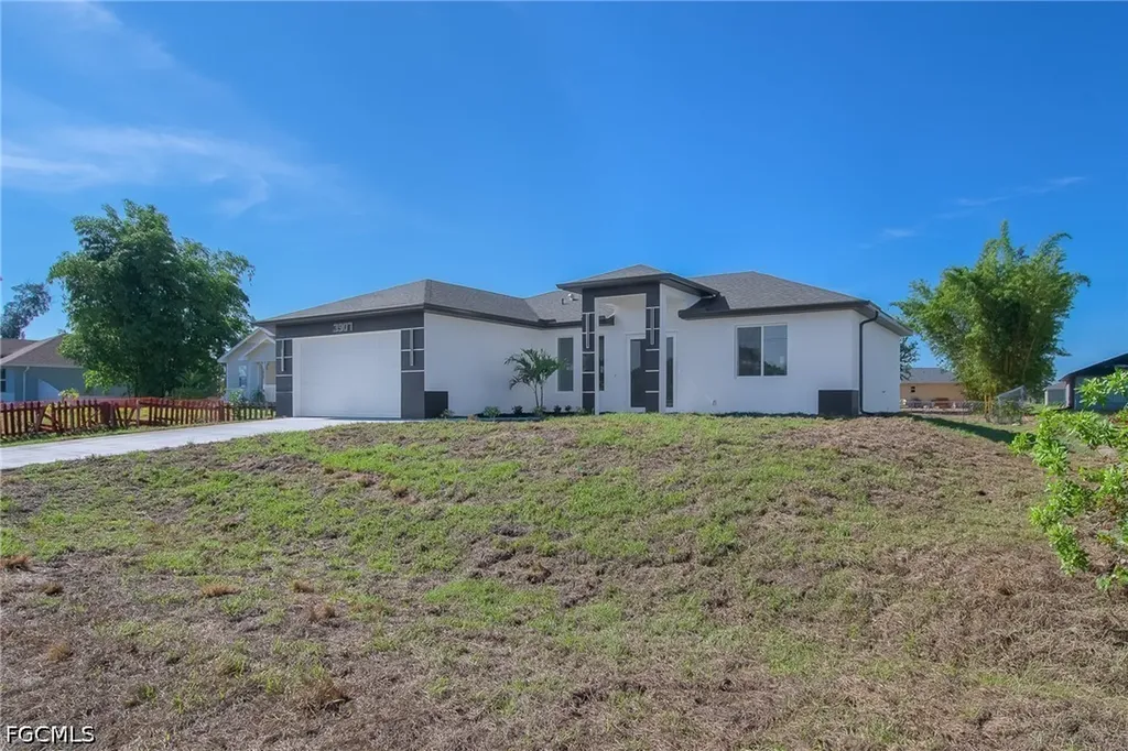 3907 21st Street SW Lehigh Acres FL 33976