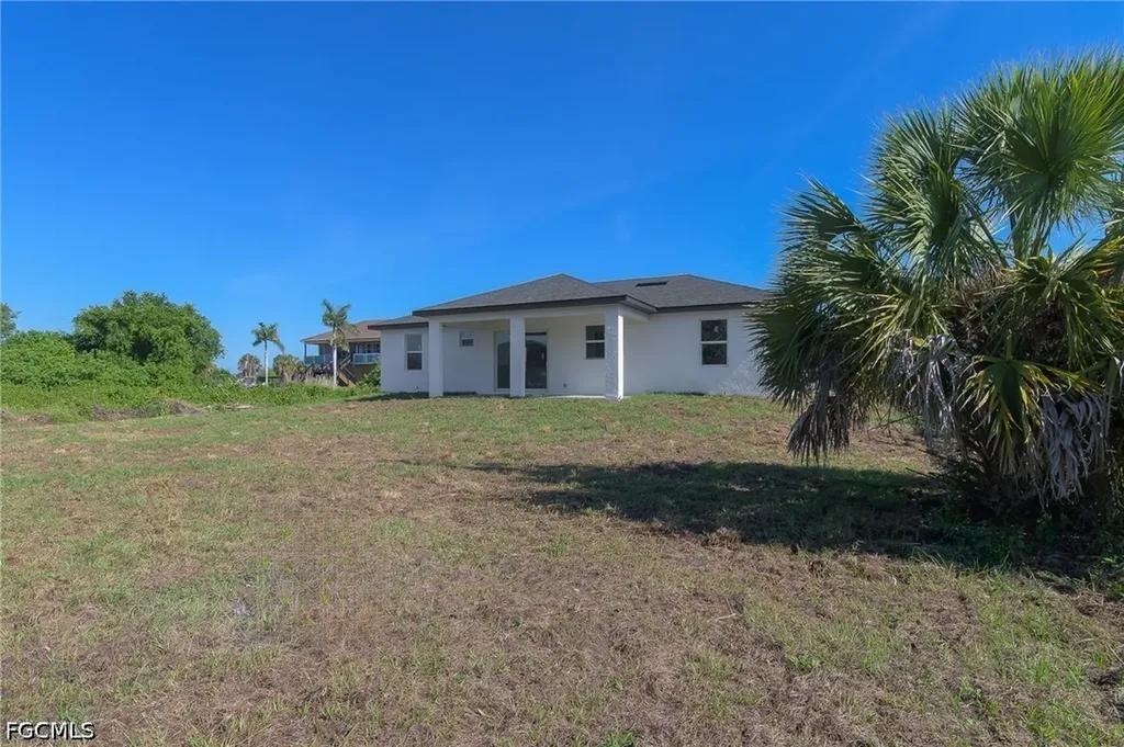 3907 21st Street SW Lehigh Acres FL 33976