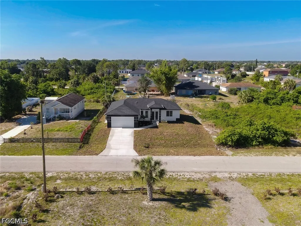 3907 21st Street SW Lehigh Acres FL 33976