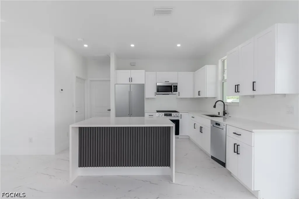 3907 21st Street SW Lehigh Acres FL 33976