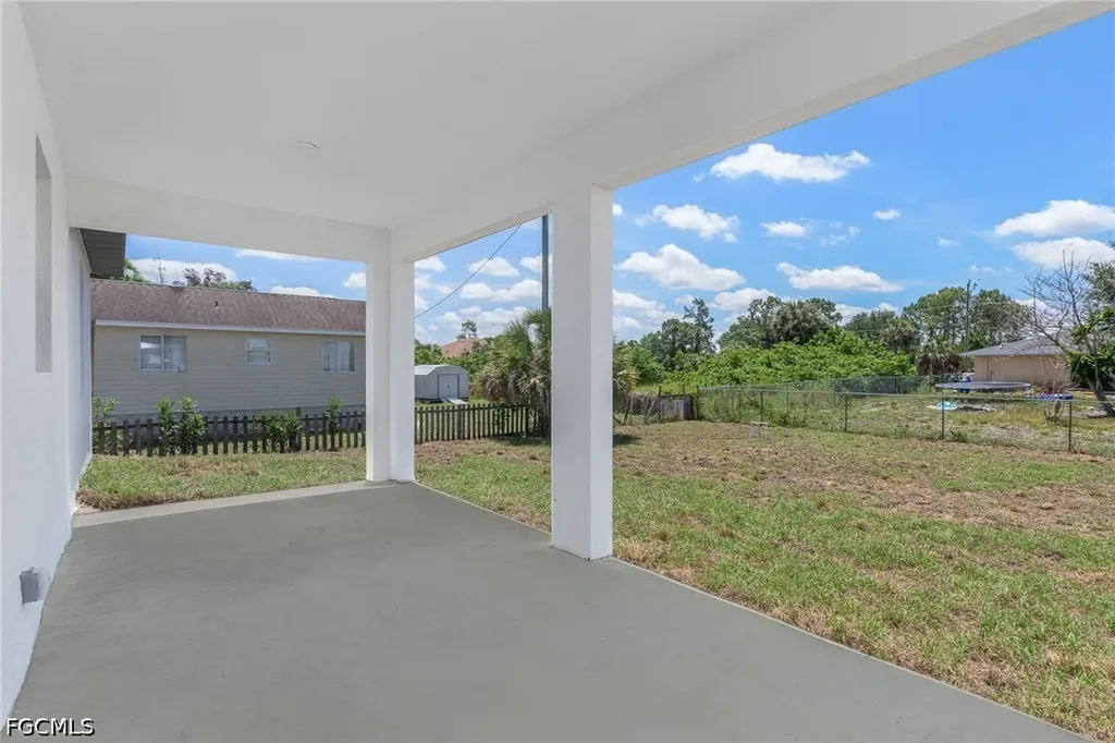 3907 21st Street SW Lehigh Acres FL 33976