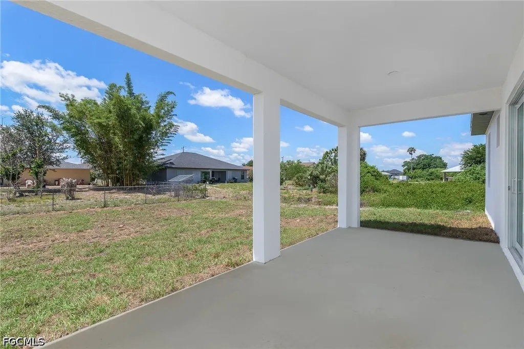 3907 21st Street SW Lehigh Acres FL 33976